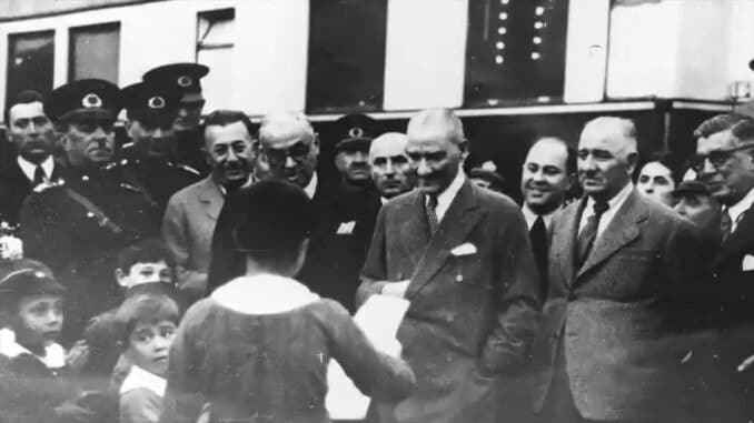 23 Nisan Ulusal Egemenlik ve Çocuk Bayramı 23 Nisan Ulusal Egemenlik ve Çocuk Bayramı