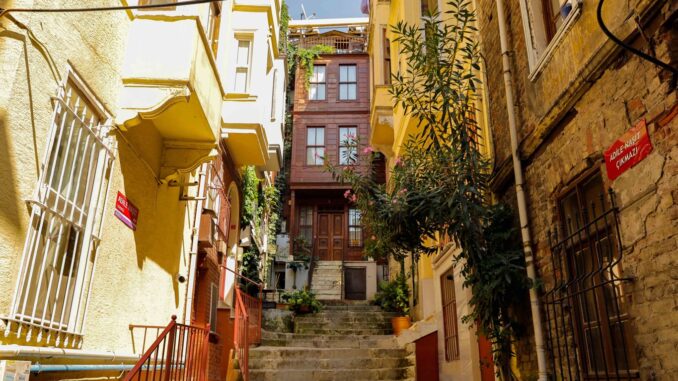 Cihangir Gezilecek yerler Cihangir Gezilecek yerler