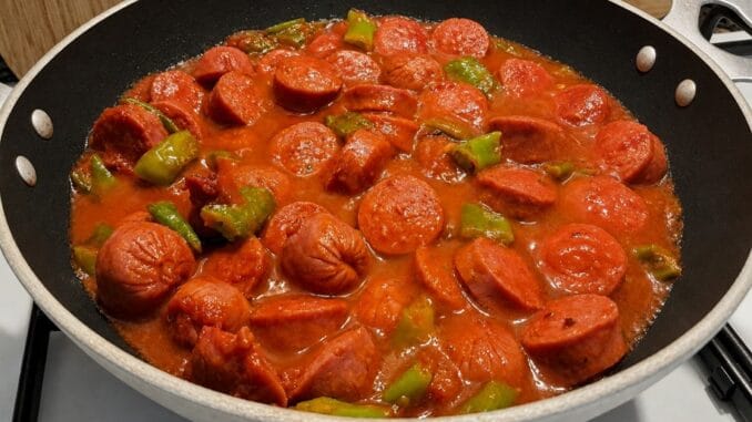Salçalı sosis tarifi