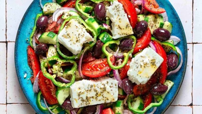 Yunan Salatası Tarifi