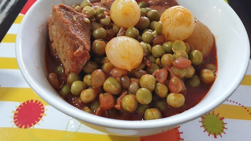 Arpacık Soğanlı Etli Bezelye Yemeği