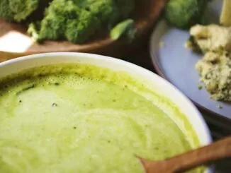 Kremalı Brokoli Çorbası Tarifi