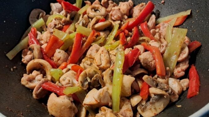 mantarlı tavuk sote tarifi