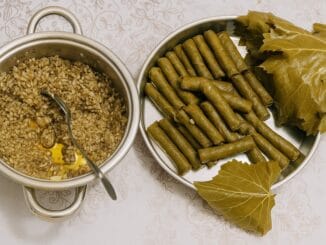 zeytinyağlı yaprak sarma tarifi